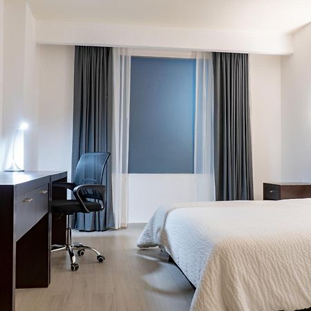 Fiesta Inn Тепик Экстерьер фото