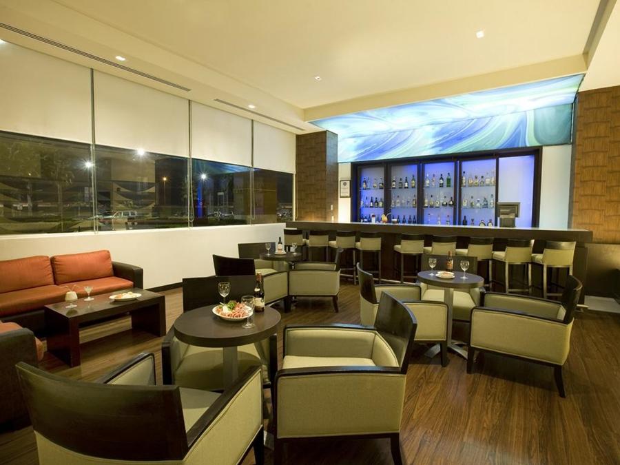 Fiesta Inn Тепик Экстерьер фото