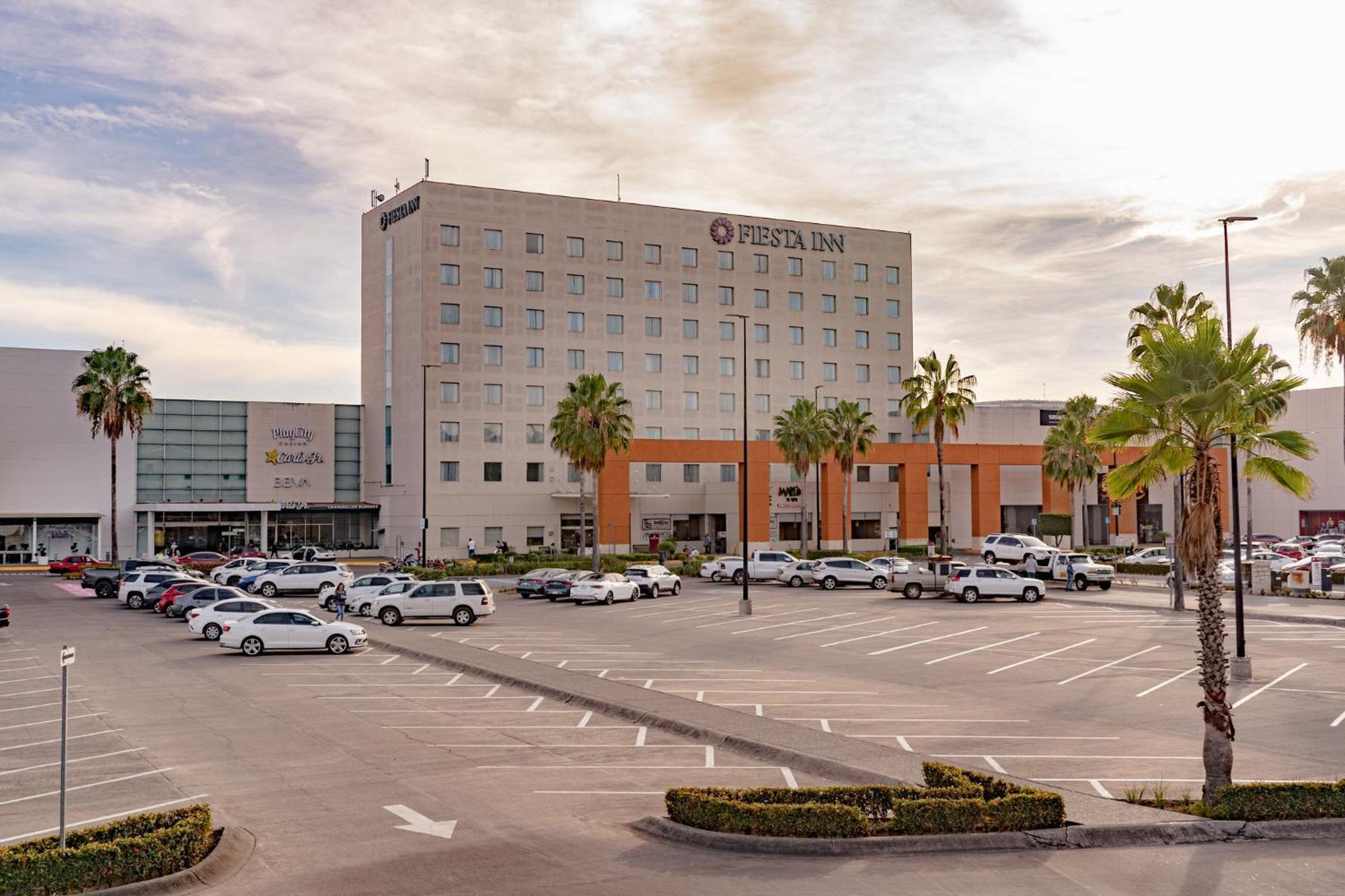 Fiesta Inn Тепик Экстерьер фото