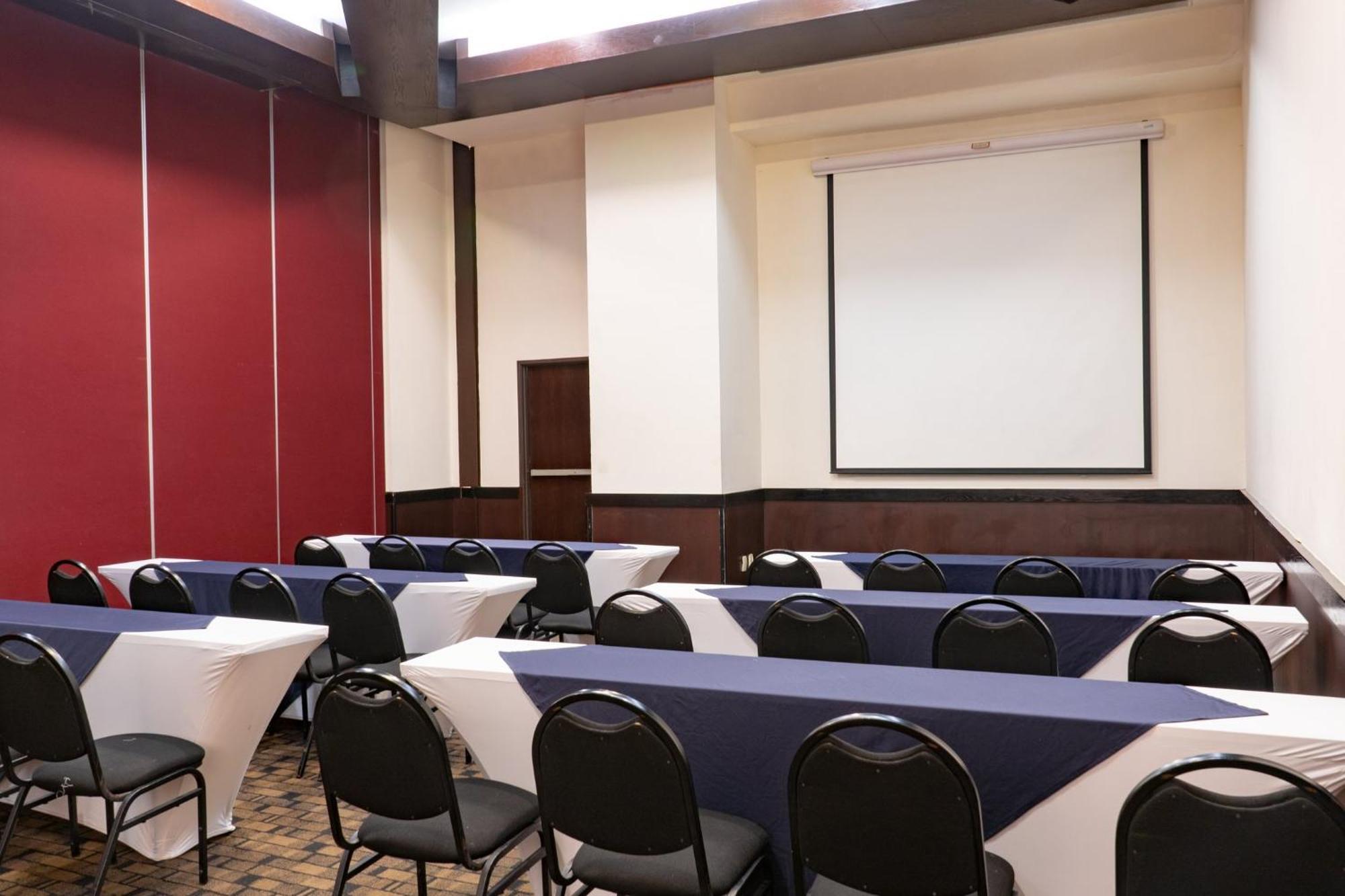 Fiesta Inn Тепик Экстерьер фото