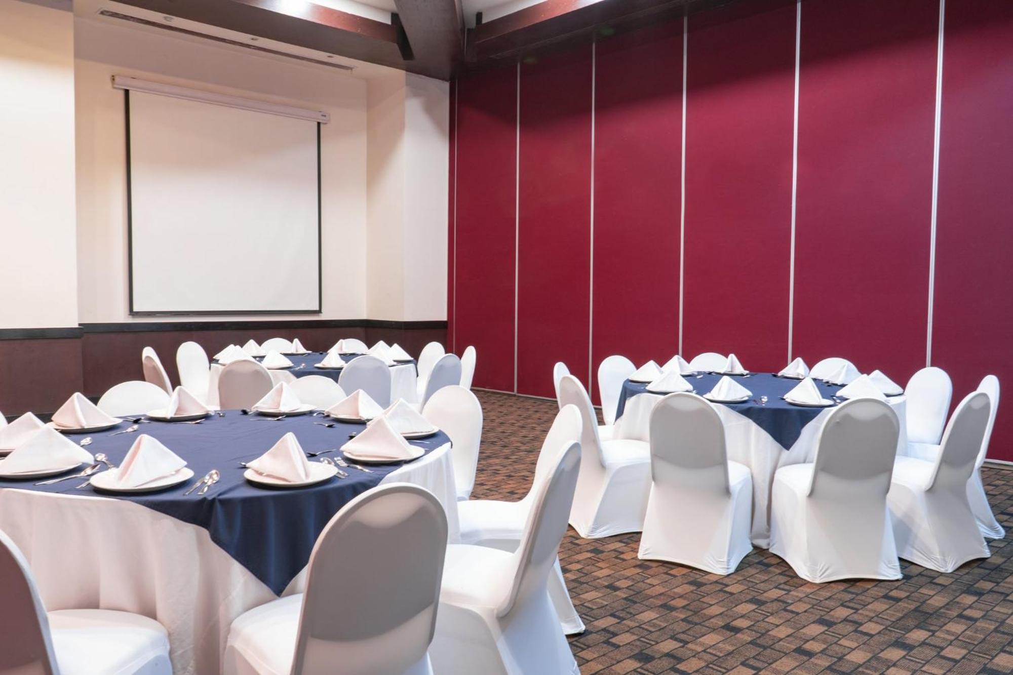 Fiesta Inn Тепик Экстерьер фото