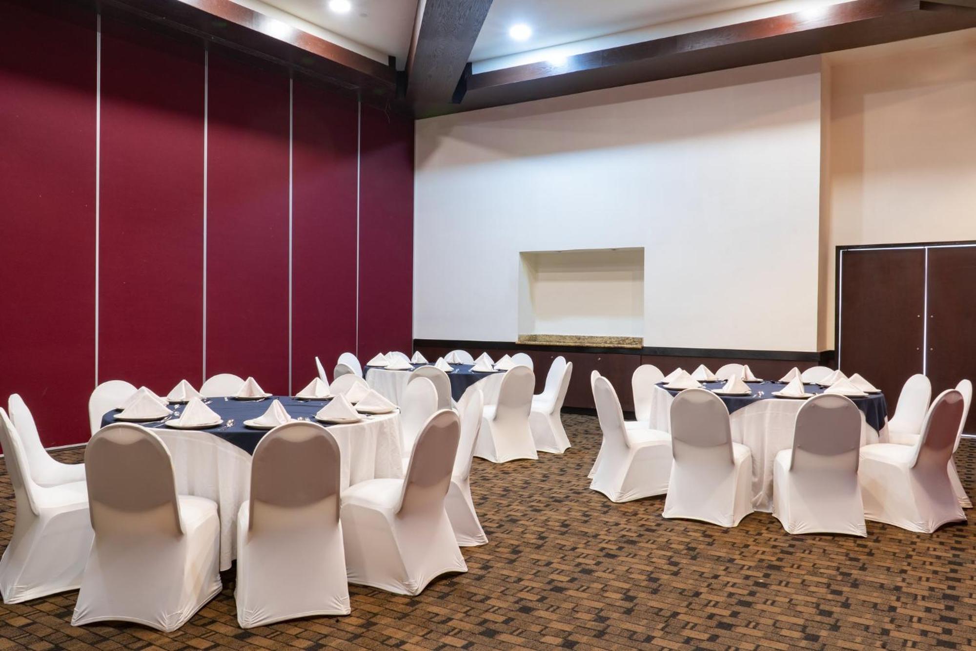Fiesta Inn Тепик Экстерьер фото