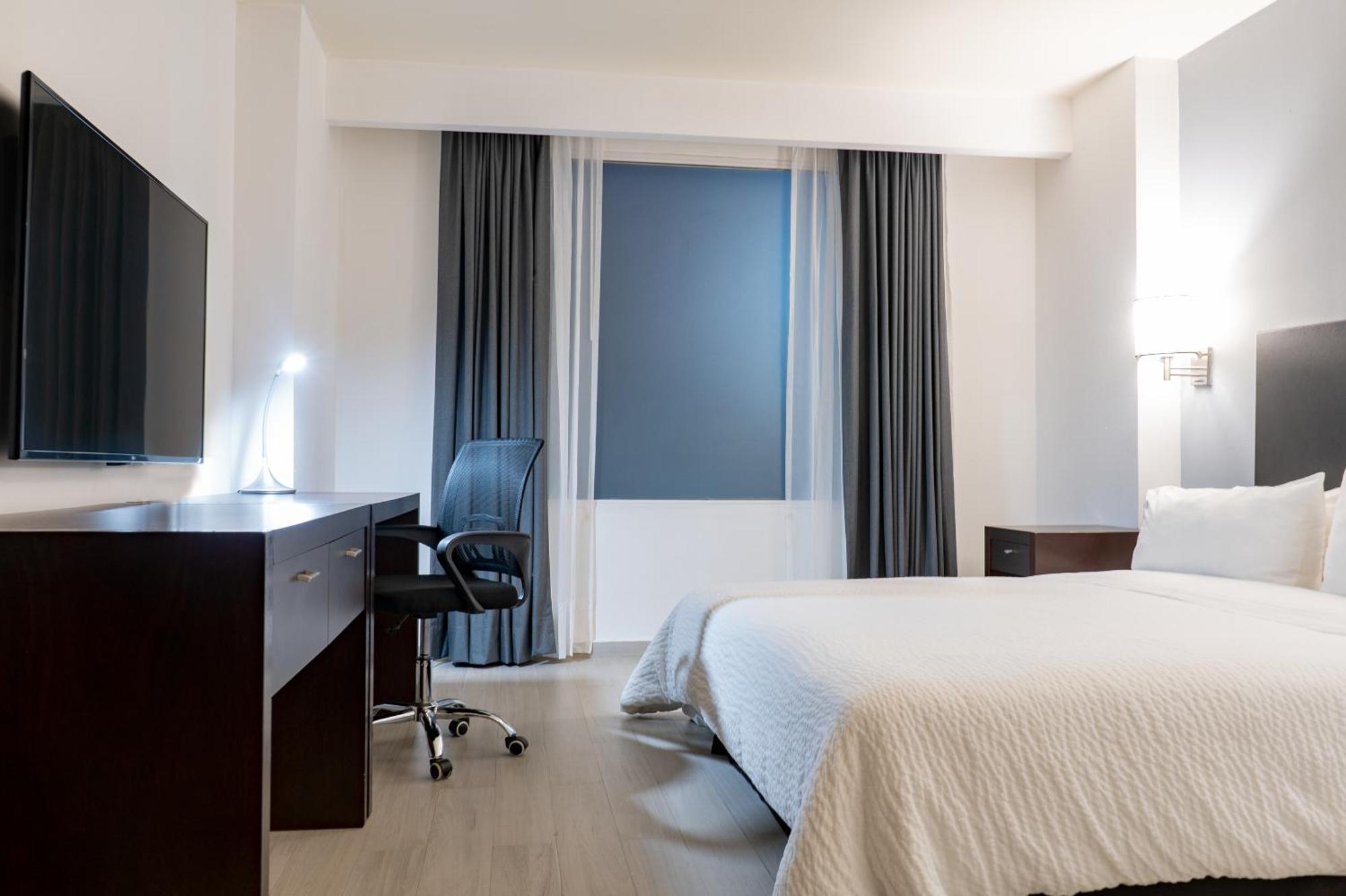 Fiesta Inn Тепик Экстерьер фото